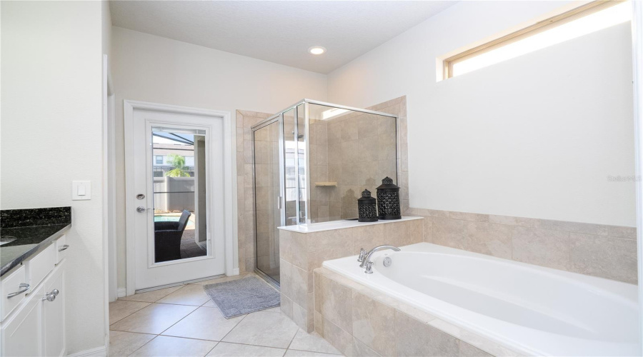 KISSIMMEE, Florida 34747, 6 Bedrooms Bedrooms, ,4 BathroomsBathrooms,Residential,For Sale,RHODES,0,MFRO6329881