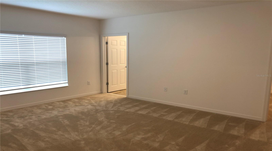 DAVENPORT, Florida 33897, 4 Bedrooms Bedrooms, ,2 BathroomsBathrooms,Residential,For Sale,OGELTHORPE,0,MFRO6336423