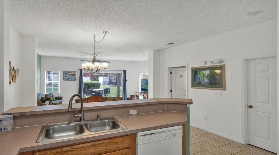 KISSIMMEE, Florida 34746, 3 Bedrooms Bedrooms, ,2 BathroomsBathrooms,Residential,For Sale,PARK RIDGE,0,MFRO6336254