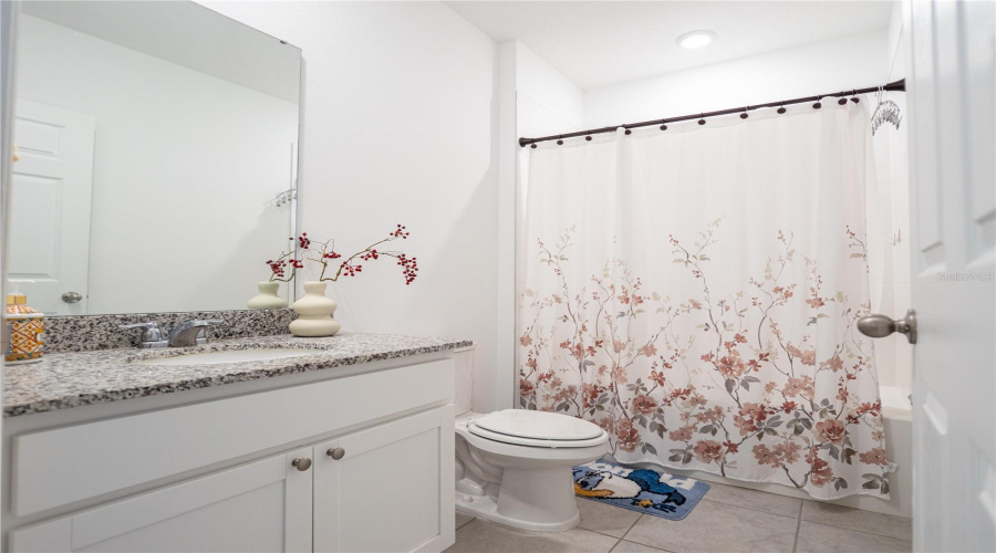 DAVENPORT, Florida 33896, 4 Bedrooms Bedrooms, ,3 BathroomsBathrooms,Residential,For Sale,VISTA VILLAGES,0,MFRTB8418338
