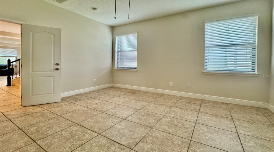 DAVENPORT, Florida 33896, 4 Bedrooms Bedrooms, ,3 BathroomsBathrooms,Residential,For Sale,ROSEVILLE,0,MFRO6335785