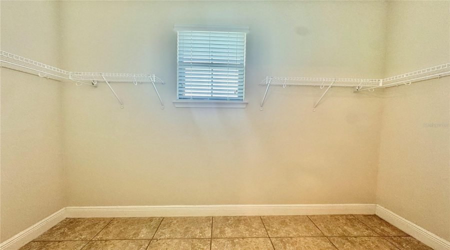 DAVENPORT, Florida 33896, 4 Bedrooms Bedrooms, ,3 BathroomsBathrooms,Residential,For Sale,ROSEVILLE,0,MFRO6335785
