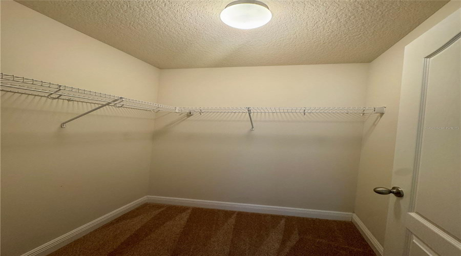 DAVENPORT, Florida 33896, 4 Bedrooms Bedrooms, ,3 BathroomsBathrooms,Residential,For Sale,ROSEVILLE,0,MFRO6335785