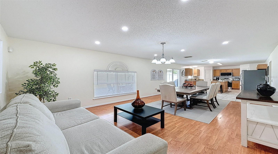 DAVENPORT, Florida 33837, 4 Bedrooms Bedrooms, ,2 BathroomsBathrooms,Residential,For Sale,LOBELIA,0,MFRO6336535