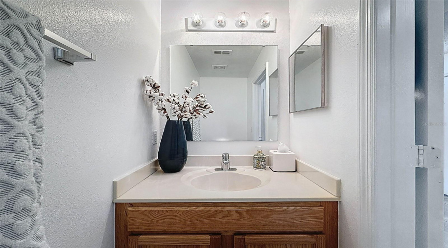 DAVENPORT, Florida 33837, 4 Bedrooms Bedrooms, ,2 BathroomsBathrooms,Residential,For Sale,LOBELIA,0,MFRO6336535