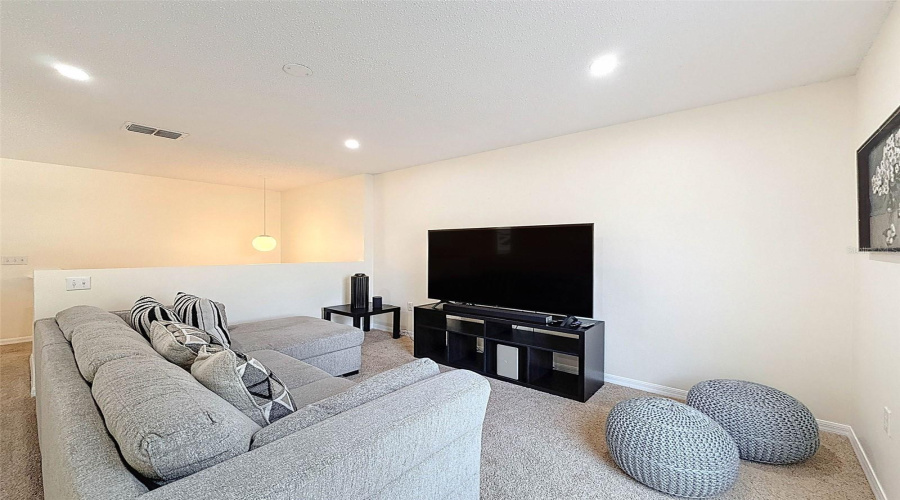 DAVENPORT, Florida 33837, 4 Bedrooms Bedrooms, ,2 BathroomsBathrooms,Residential,For Sale,LOBELIA,0,MFRO6336535