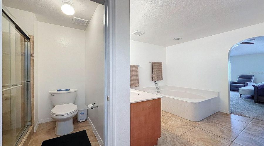 DAVENPORT, Florida 33837, 4 Bedrooms Bedrooms, ,2 BathroomsBathrooms,Residential,For Sale,LOBELIA,0,MFRO6336535