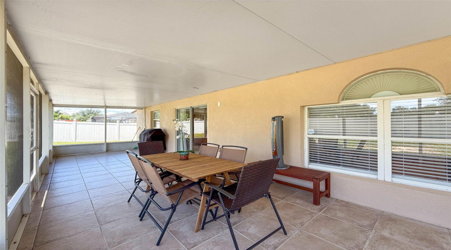 DAVENPORT, Florida 33837, 4 Bedrooms Bedrooms, ,2 BathroomsBathrooms,Residential,For Sale,LOBELIA,0,MFRO6336535