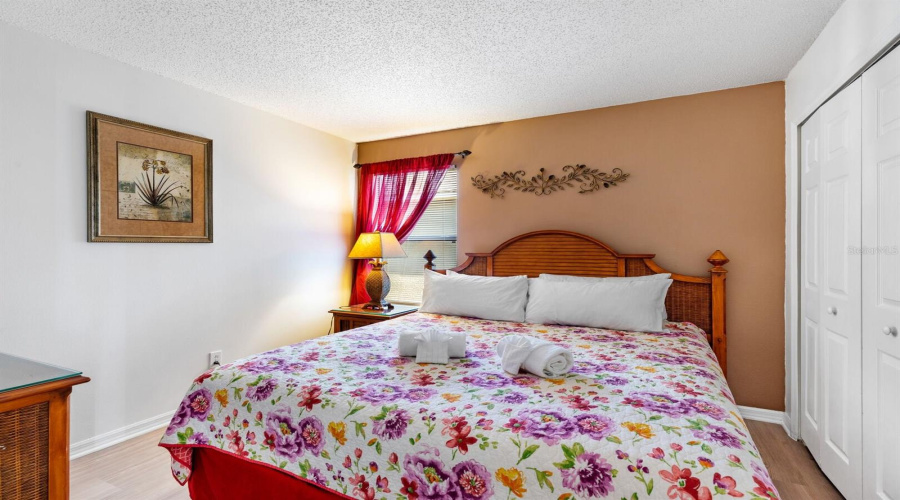 KISSIMMEE, Florida 34747, 7 Bedrooms Bedrooms, ,4 BathroomsBathrooms,Residential,For Sale,SUNRISE KEY,0,MFRS5132866