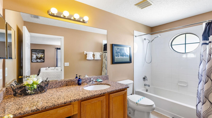 KISSIMMEE, Florida 34747, 7 Bedrooms Bedrooms, ,4 BathroomsBathrooms,Residential,For Sale,SUNRISE KEY,0,MFRS5132866