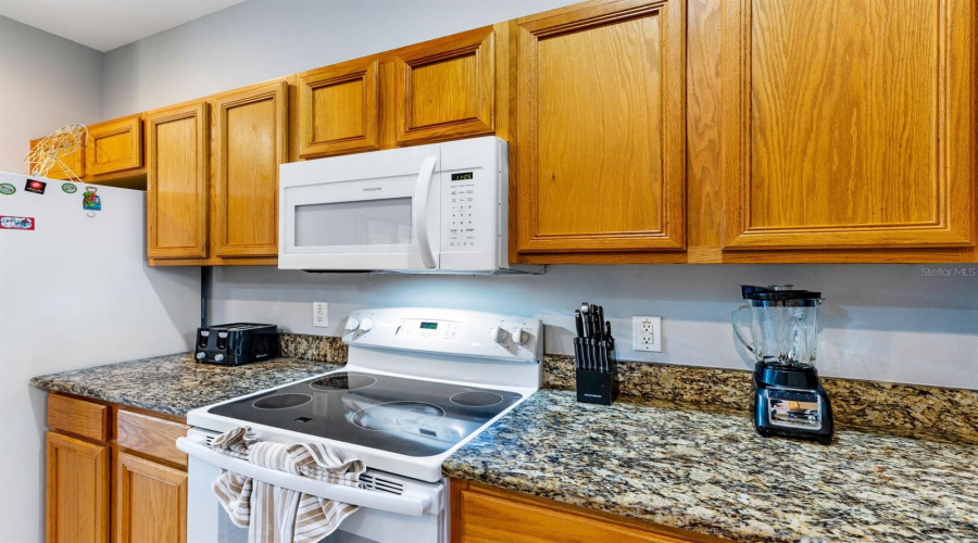 KISSIMMEE, Florida 34747, 7 Bedrooms Bedrooms, ,4 BathroomsBathrooms,Residential,For Sale,SUNRISE KEY,0,MFRS5132866