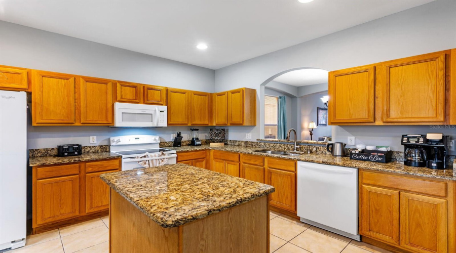 KISSIMMEE, Florida 34747, 7 Bedrooms Bedrooms, ,4 BathroomsBathrooms,Residential,For Sale,SUNRISE KEY,0,MFRS5132866