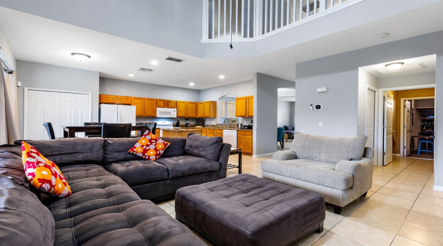 KISSIMMEE, Florida 34747, 7 Bedrooms Bedrooms, ,4 BathroomsBathrooms,Residential,For Sale,SUNRISE KEY,0,MFRS5132866