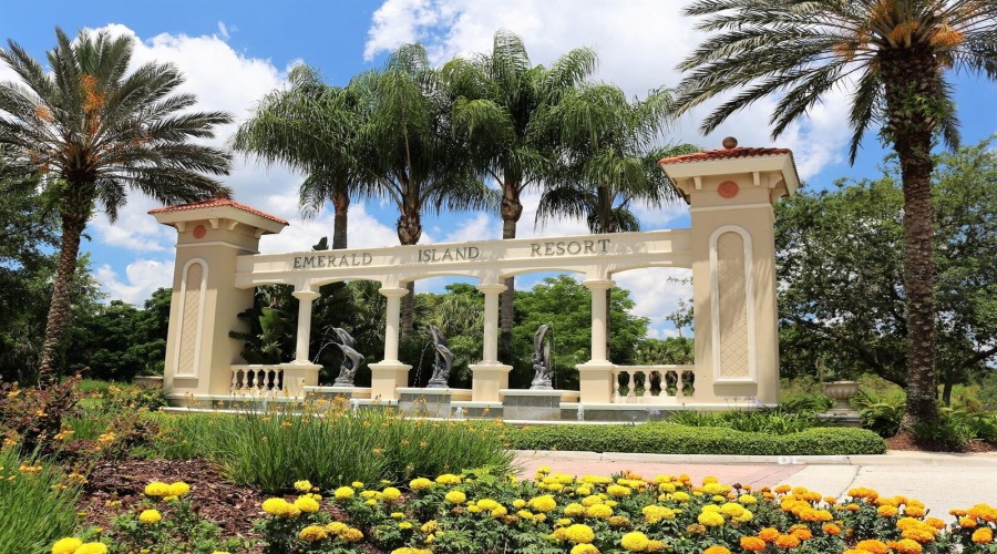 KISSIMMEE, Florida 34747, 7 Bedrooms Bedrooms, ,4 BathroomsBathrooms,Residential,For Sale,SUNRISE KEY,0,MFRS5132866