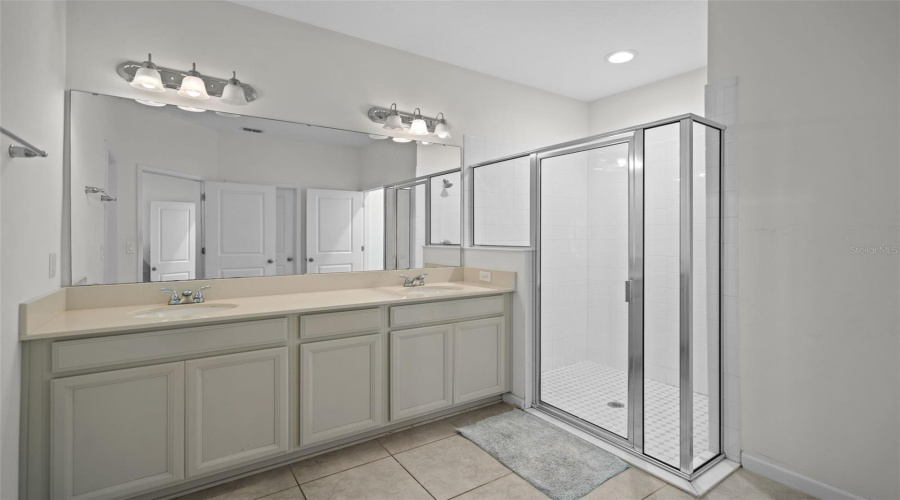 DAVENPORT, Florida 33837, 4 Bedrooms Bedrooms, ,2 BathroomsBathrooms,Residential,For Sale,DISA DRIVE,0,MFRS5129857