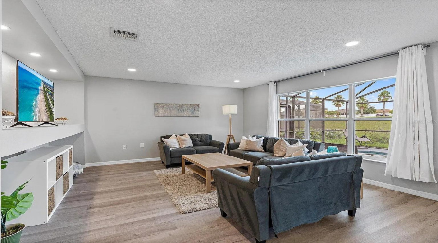 DAVENPORT, Florida 33897, 3 Bedrooms Bedrooms, ,2 BathroomsBathrooms,Residential,For Sale,ELDERBERRY,0,MFRO6336261