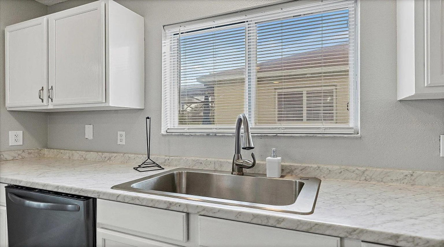 DAVENPORT, Florida 33897, 3 Bedrooms Bedrooms, ,2 BathroomsBathrooms,Residential,For Sale,ELDERBERRY,0,MFRO6336261