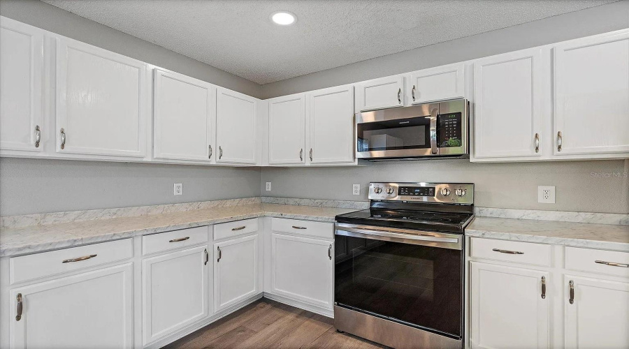 DAVENPORT, Florida 33897, 3 Bedrooms Bedrooms, ,2 BathroomsBathrooms,Residential,For Sale,ELDERBERRY,0,MFRO6336261
