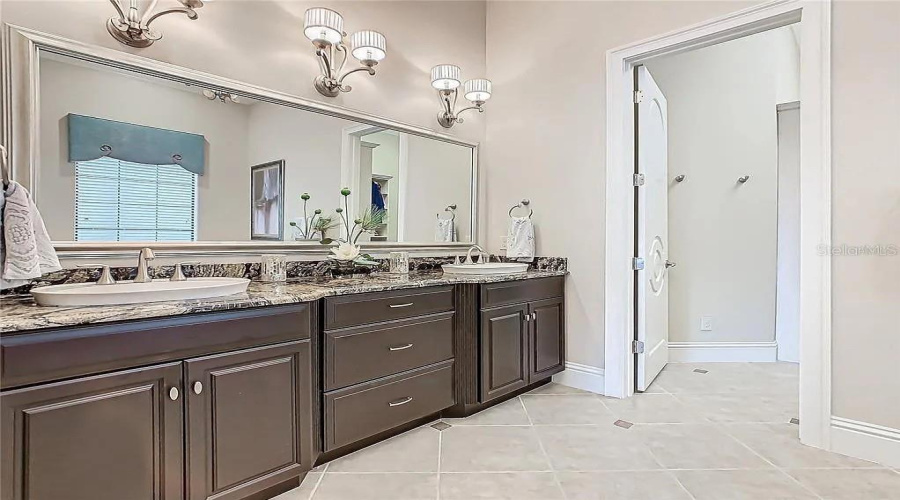 REUNION, Florida 34747, 5 Bedrooms Bedrooms, ,5 BathroomsBathrooms,Residential,For Sale,MUIRFIELD,0,MFRTB8418269