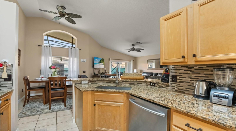 DAVENPORT, Florida 33897, 4 Bedrooms Bedrooms, ,3 BathroomsBathrooms,Residential,For Sale,CORDOVA,0,MFRG5100945