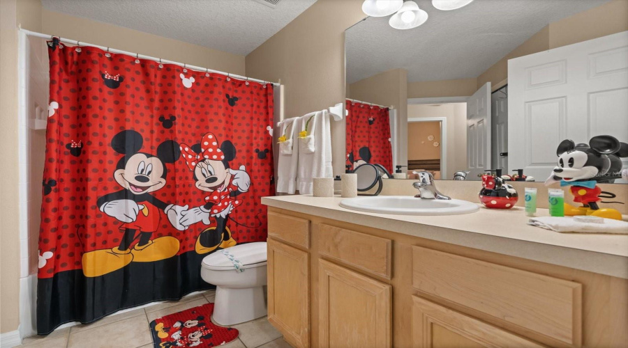 DAVENPORT, Florida 33897, 4 Bedrooms Bedrooms, ,3 BathroomsBathrooms,Residential,For Sale,CORDOVA,0,MFRG5100945