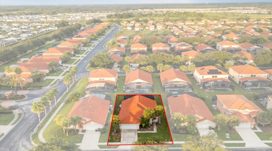 DAVENPORT, Florida 33897, 4 Bedrooms Bedrooms, ,3 BathroomsBathrooms,Residential,For Sale,CORDOVA,0,MFRG5100945