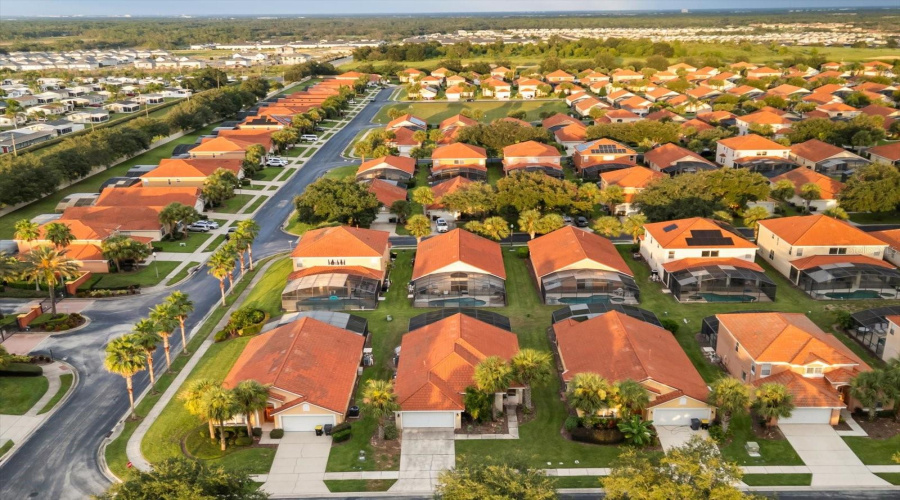 DAVENPORT, Florida 33897, 4 Bedrooms Bedrooms, ,3 BathroomsBathrooms,Residential,For Sale,CORDOVA,0,MFRG5100945