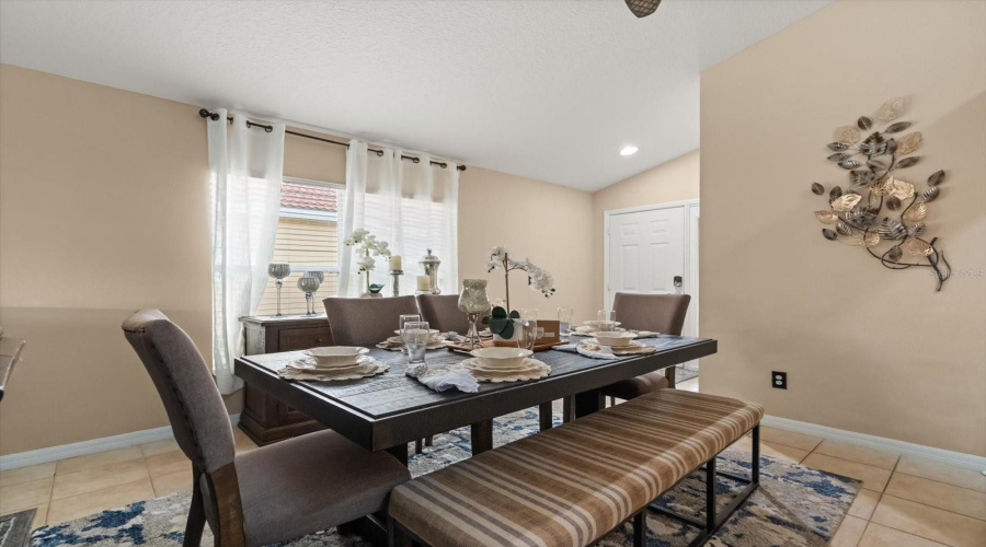 DAVENPORT, Florida 33897, 4 Bedrooms Bedrooms, ,3 BathroomsBathrooms,Residential,For Sale,CORDOVA,0,MFRG5100945