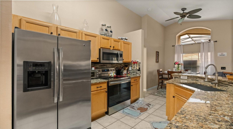 DAVENPORT, Florida 33897, 4 Bedrooms Bedrooms, ,3 BathroomsBathrooms,Residential,For Sale,CORDOVA,0,MFRG5100945