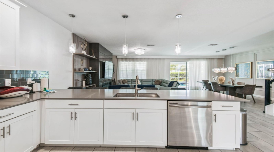 DAVENPORT, Florida 33896, 9 Bedrooms Bedrooms, ,5 BathroomsBathrooms,Residential,For Sale,CRUDEN BAY,0,MFRO6336651