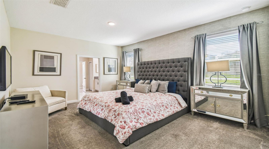 DAVENPORT, Florida 33896, 9 Bedrooms Bedrooms, ,5 BathroomsBathrooms,Residential,For Sale,CRUDEN BAY,0,MFRO6336651