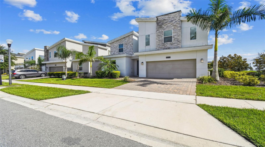 DAVENPORT, Florida 33896, 9 Bedrooms Bedrooms, ,5 BathroomsBathrooms,Residential,For Sale,CRUDEN BAY,0,MFRO6336651