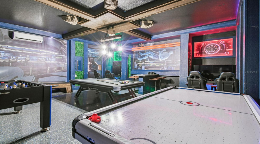 DAVENPORT, Florida 33896, 9 Bedrooms Bedrooms, ,5 BathroomsBathrooms,Residential,For Sale,CRUDEN BAY,0,MFRO6336651