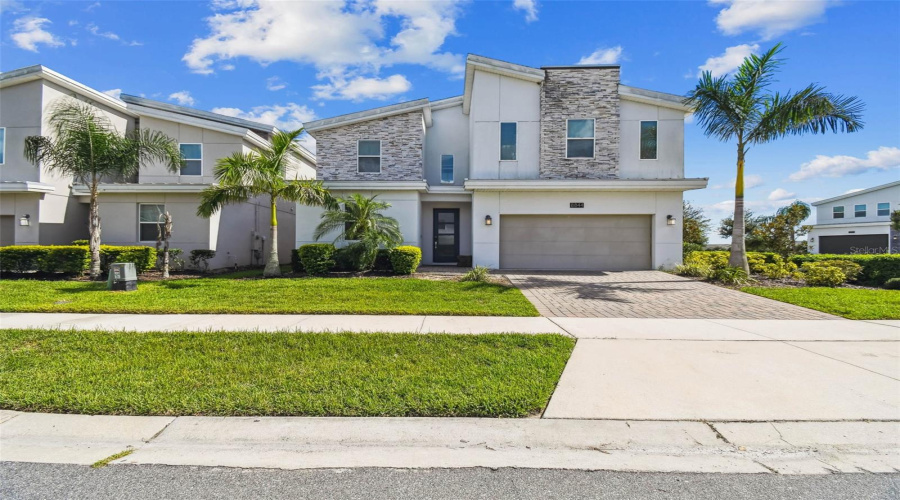 DAVENPORT, Florida 33896, 9 Bedrooms Bedrooms, ,5 BathroomsBathrooms,Residential,For Sale,CRUDEN BAY,0,MFRO6336651