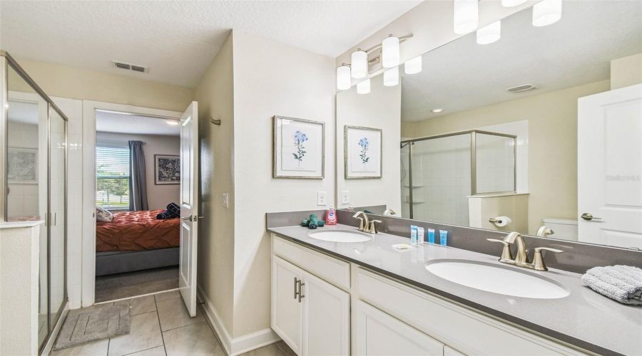 DAVENPORT, Florida 33896, 9 Bedrooms Bedrooms, ,5 BathroomsBathrooms,Residential,For Sale,CRUDEN BAY,0,MFRO6336651