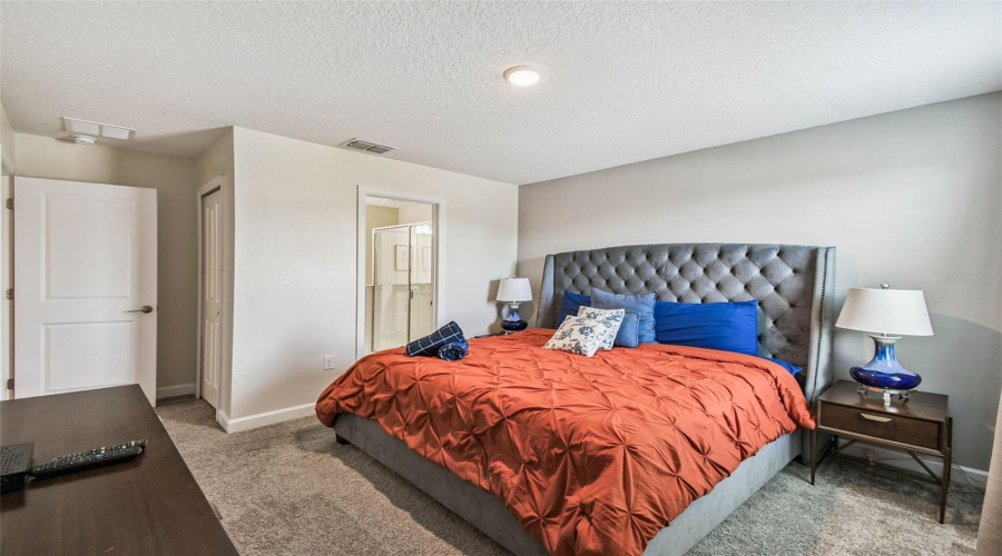 DAVENPORT, Florida 33896, 9 Bedrooms Bedrooms, ,5 BathroomsBathrooms,Residential,For Sale,CRUDEN BAY,0,MFRO6336651