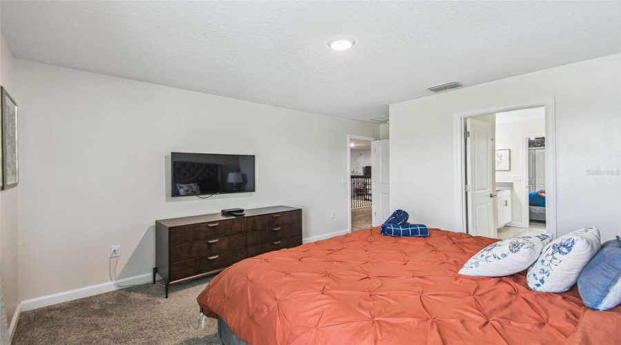 DAVENPORT, Florida 33896, 9 Bedrooms Bedrooms, ,5 BathroomsBathrooms,Residential,For Sale,CRUDEN BAY,0,MFRO6336651