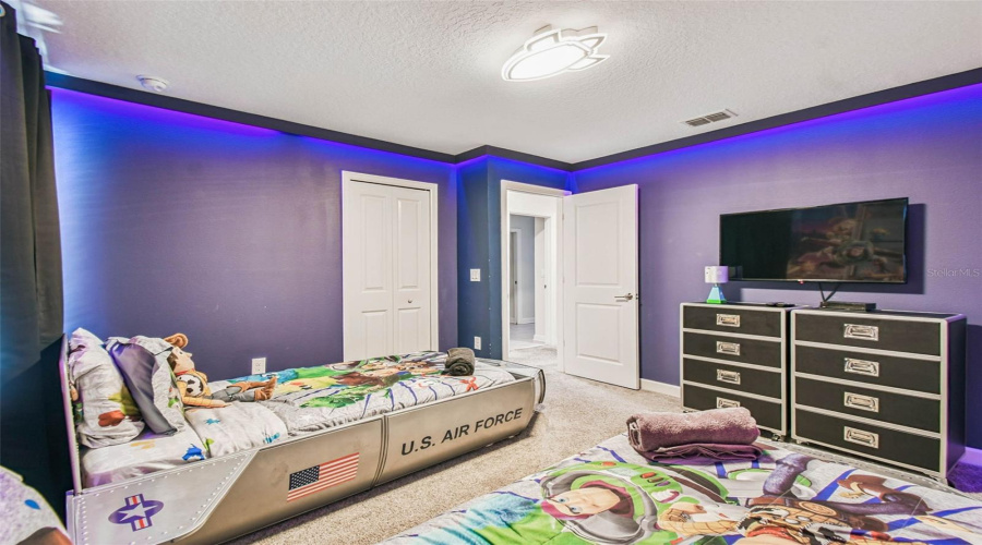 DAVENPORT, Florida 33896, 9 Bedrooms Bedrooms, ,5 BathroomsBathrooms,Residential,For Sale,CRUDEN BAY,0,MFRO6336651