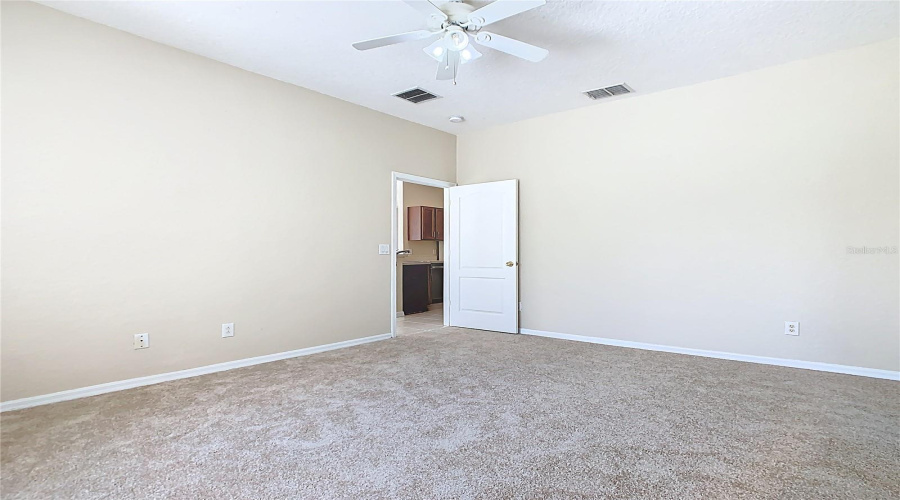 DAVENPORT, Florida 33897, 4 Bedrooms Bedrooms, ,2 BathroomsBathrooms,Residential,For Sale,HAMPTON,0,MFRO6335809
