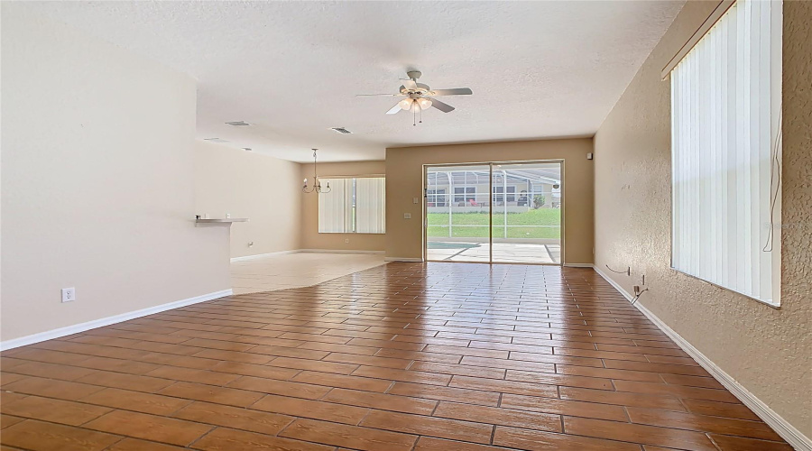 DAVENPORT, Florida 33897, 4 Bedrooms Bedrooms, ,2 BathroomsBathrooms,Residential,For Sale,HAMPTON,0,MFRO6335809