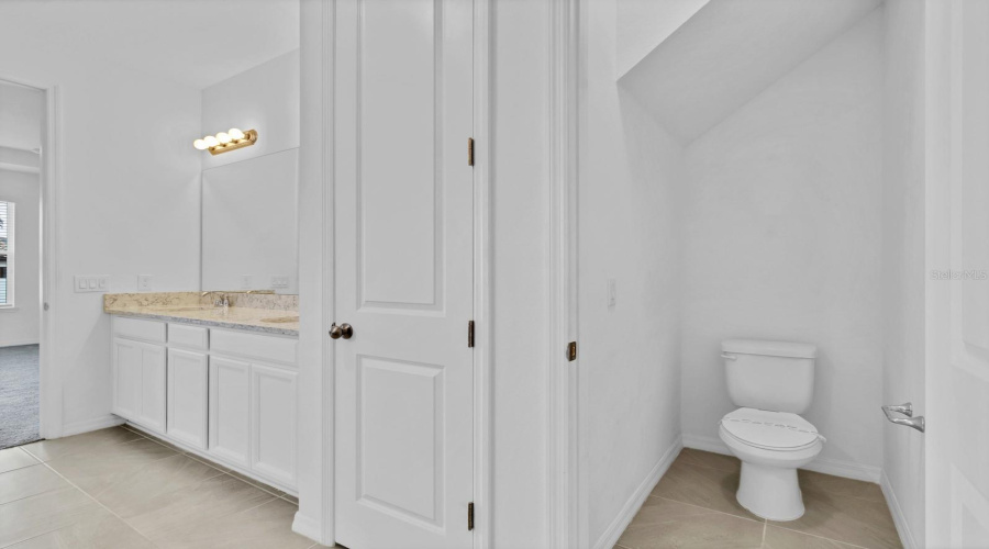 KISSIMMEE, Florida 34746, 5 Bedrooms Bedrooms, ,4 BathroomsBathrooms,Residential,For Sale,BOWFIN,0,MFRS5110477