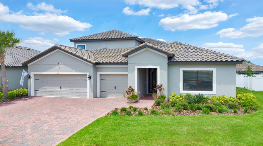 All 4 bedrooms 3.5 Bathrooms ,and Flex Room are downstairs. Bonus Room with full bathroom upstairs