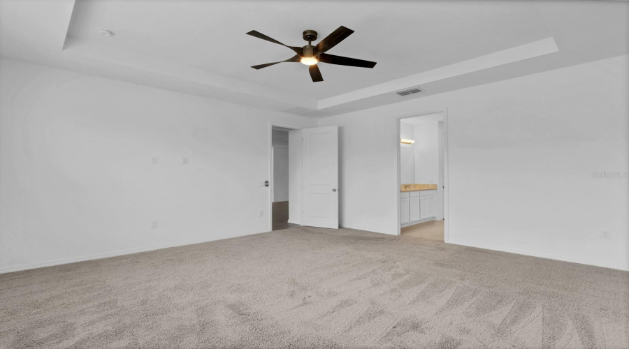 GUEST BEDROOM WITH ENSUITE BATHROOM
