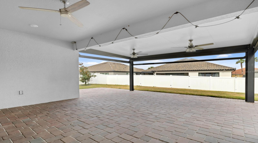 KISSIMMEE, Florida 34746, 5 Bedrooms Bedrooms, ,4 BathroomsBathrooms,Residential,For Sale,BOWFIN,0,MFRS5110477