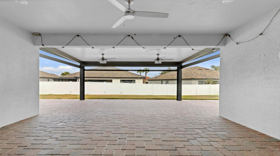 BRICK PAVED ENCLOSED LANAI