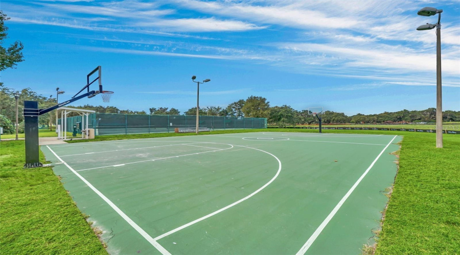 KISSIMMEE, Florida 34746, 5 Bedrooms Bedrooms, ,4 BathroomsBathrooms,Residential,For Sale,BOWFIN,0,MFRS5110477