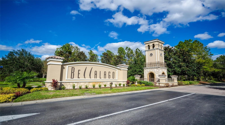 KISSIMMEE, Florida 34746, 5 Bedrooms Bedrooms, ,4 BathroomsBathrooms,Residential,For Sale,BOWFIN,0,MFRS5110477