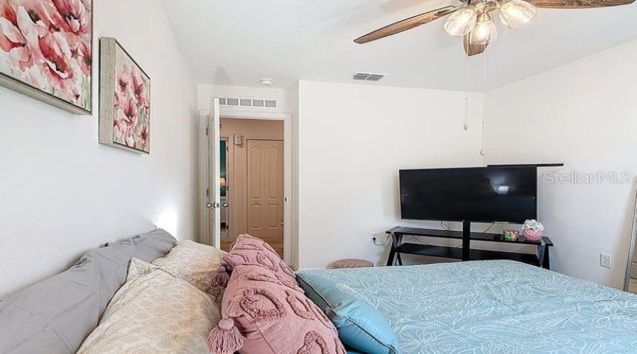 KISSIMMEE, Florida 34746, 4 Bedrooms Bedrooms, ,2 BathroomsBathrooms,Residential,For Sale,CANYON BREEZE,0,MFRO6336720