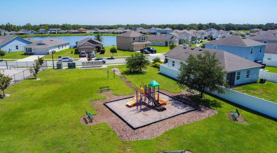 KISSIMMEE, Florida 34746, 4 Bedrooms Bedrooms, ,2 BathroomsBathrooms,Residential,For Sale,CANYON BREEZE,0,MFRO6336720