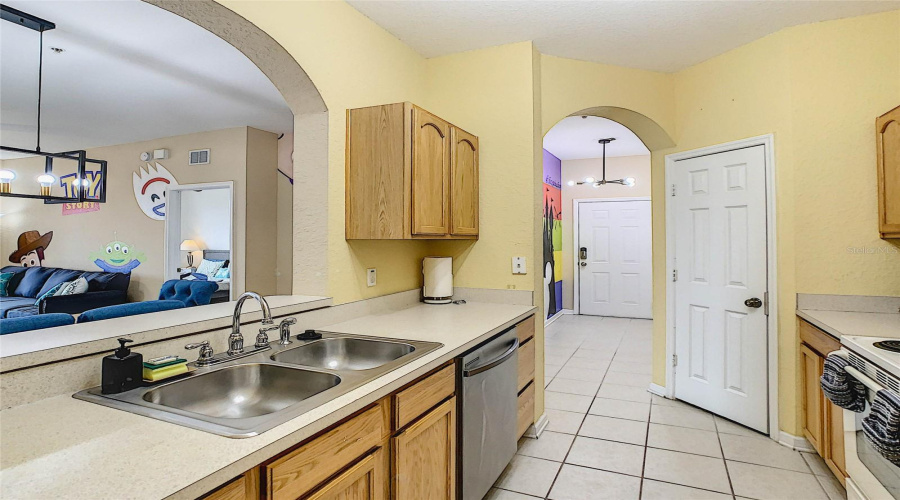 KISSIMMEE, Florida 34747, 3 Bedrooms Bedrooms, ,2 BathroomsBathrooms,Residential,For Sale,ALMATON,0,MFRO6336550